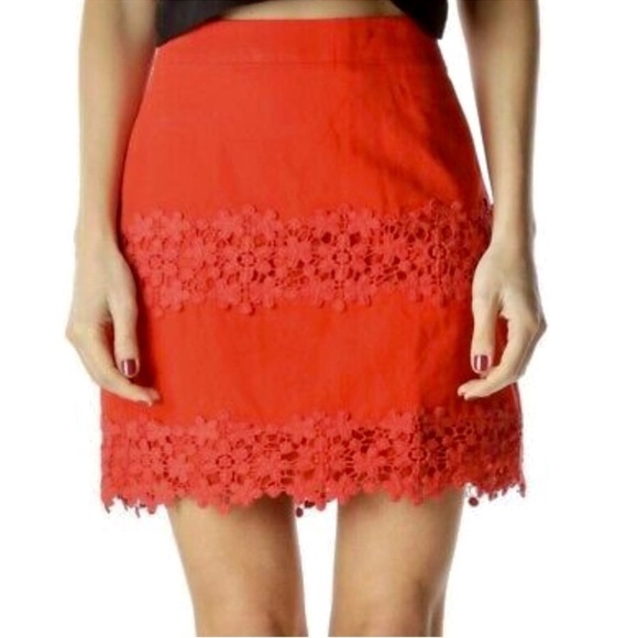 EUC J. Crew Red Daisy Floral Crochet Lace Mini Skirt Size 4 - Picture 4 of 14